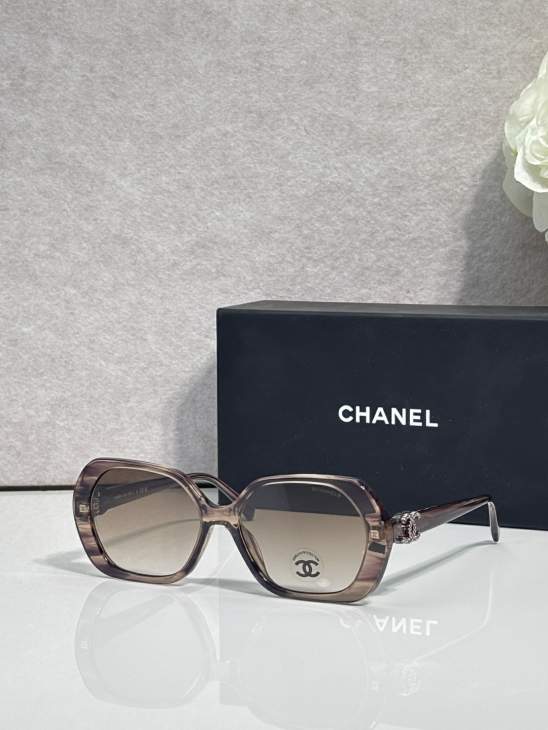 Picture of Chanel Sunglasses _SKUfw79724690fw